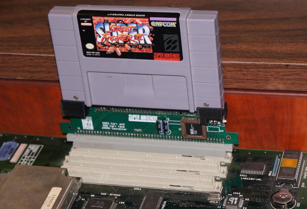 Flash cartridge for SNES lets you get your ROM on